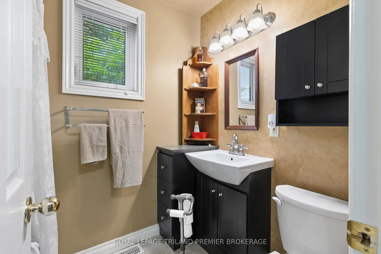 Additional image 17 of 7710 Clayton Street