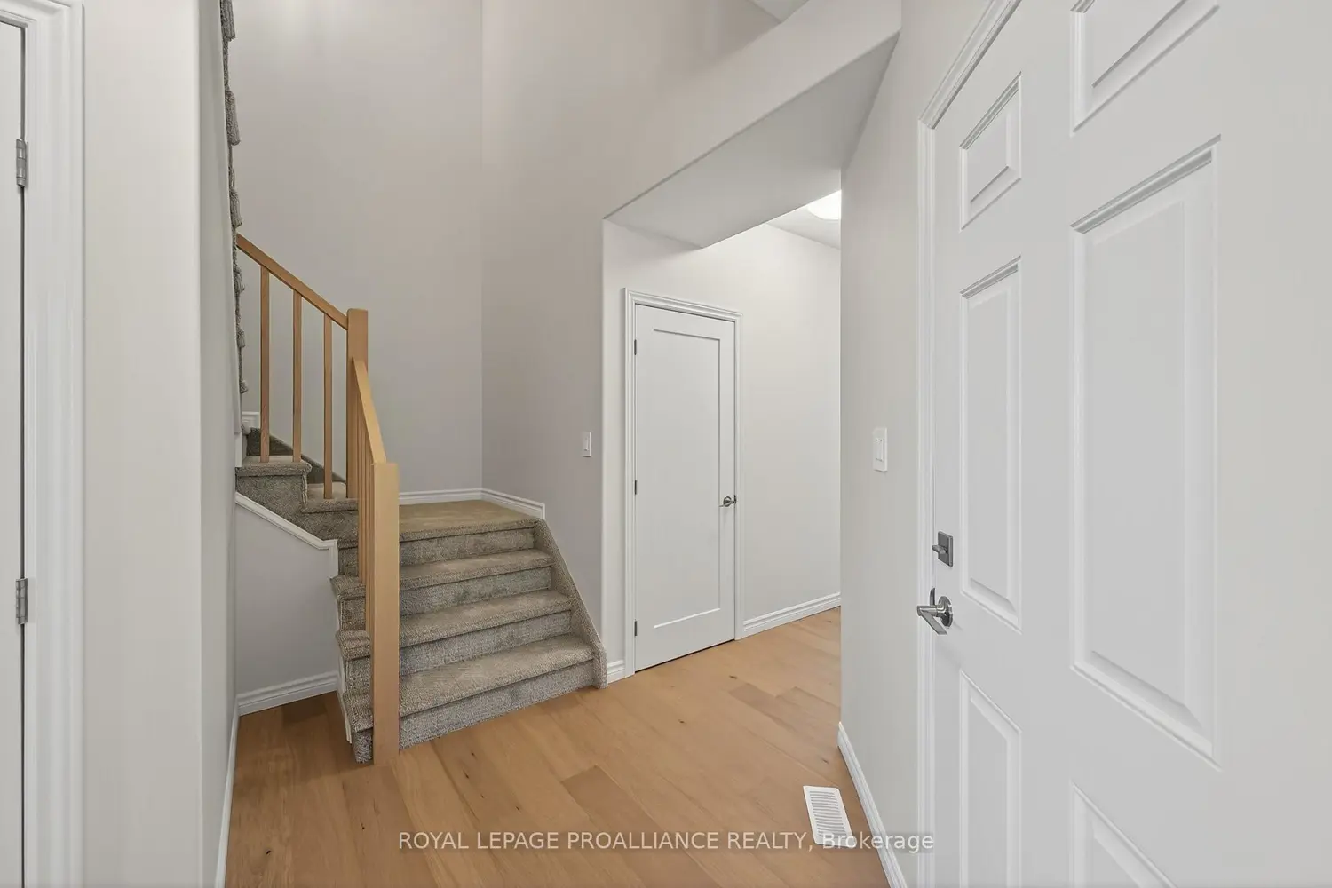 Additional image 10 of 14 Peace River Street