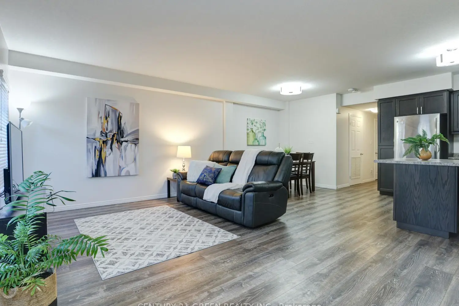 Additional image 5 of 1989 Ottawa Street 23G