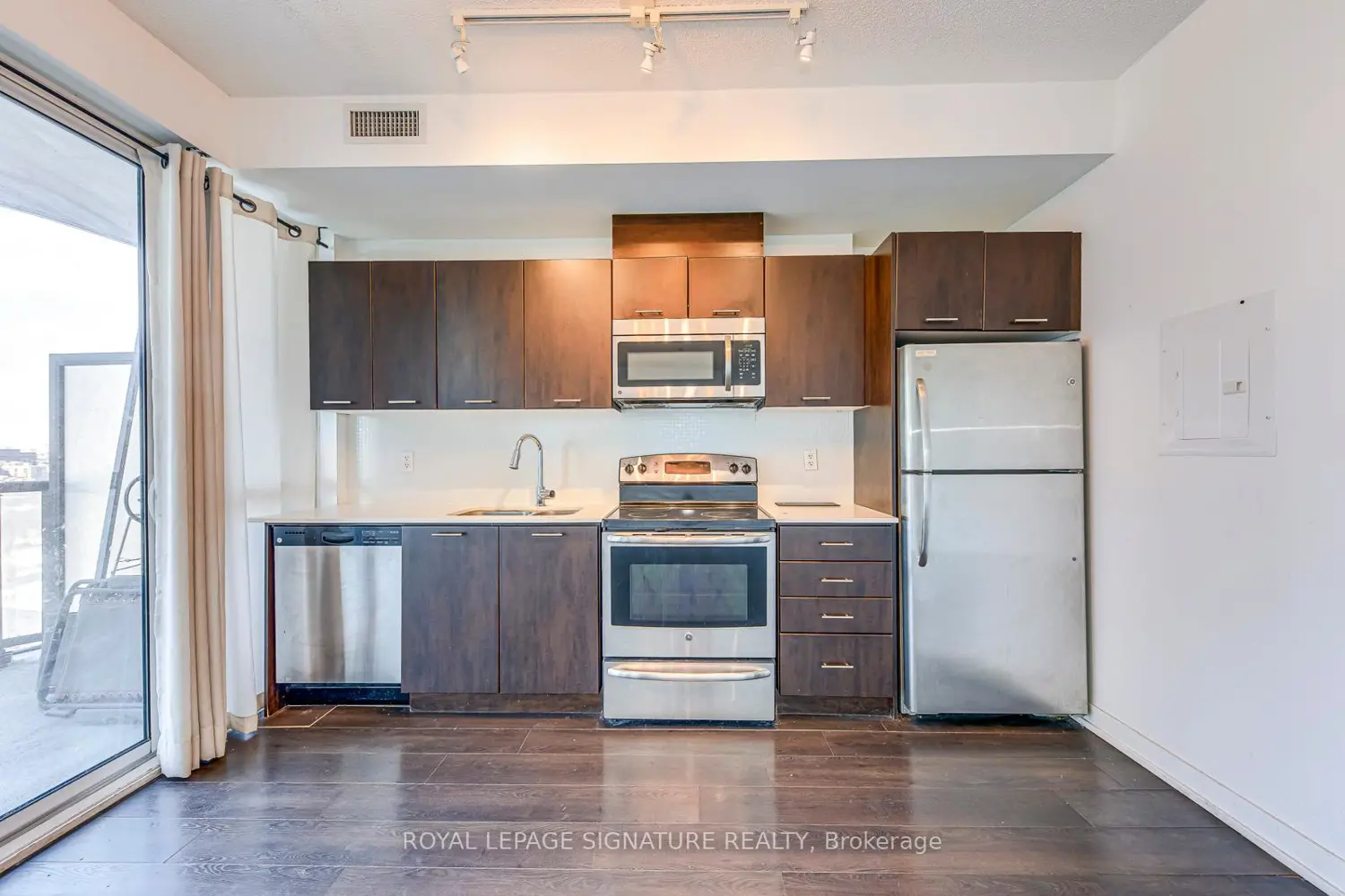 Additional image 7 of 20 Bruyeres Mews 1901