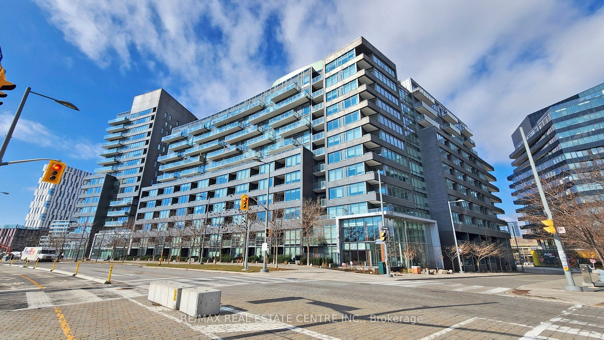 N510-120 Bayview Avenue, Toronto, ON, M5A 0G4
