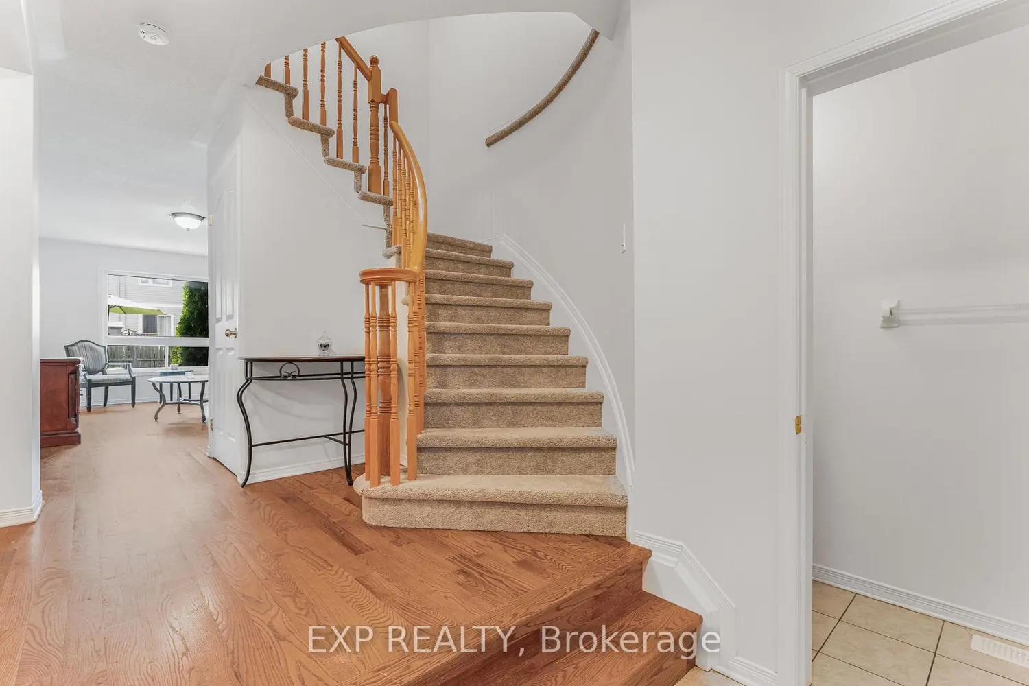 44 Tobermory Crescent photo 3