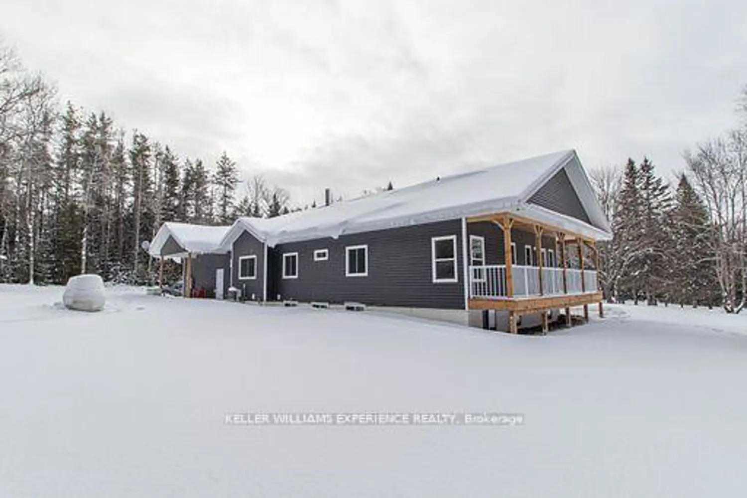 213 Yearley Road photo 4