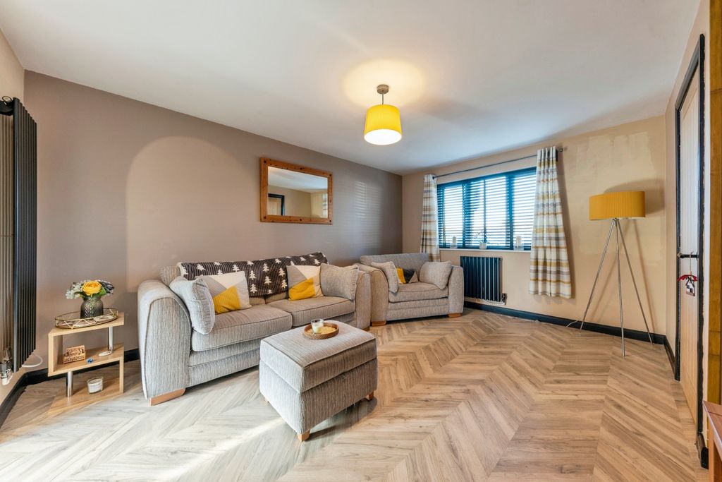 Additional image 2 of 3 bed end terrace house for saleMedway Avenue, Grantham NG31