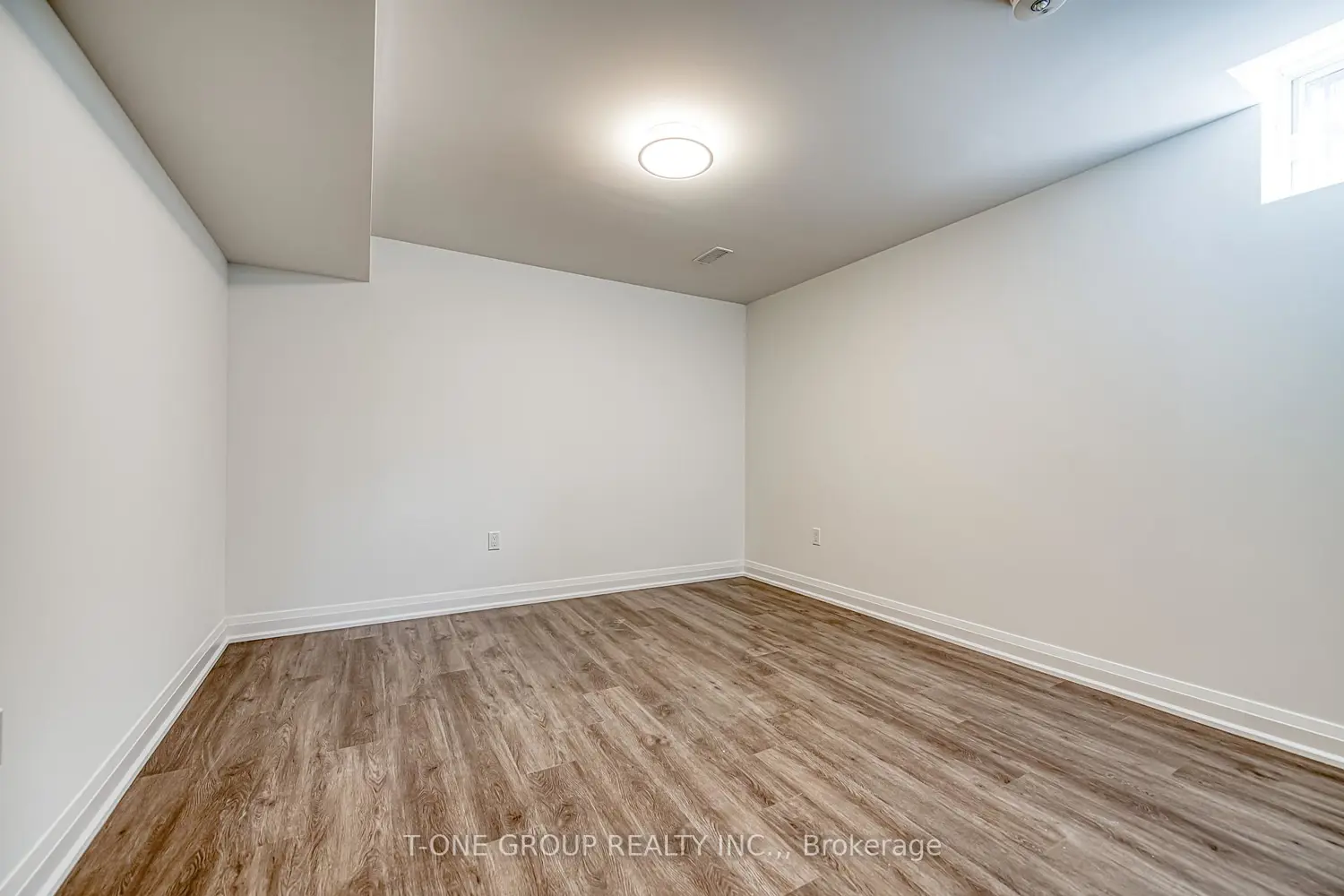 Additional image 17 of 11 Saint Avenue
