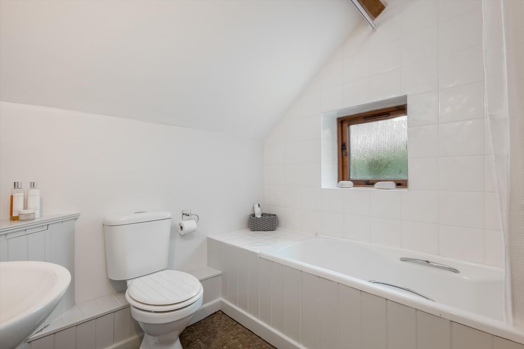 Additional image 23 of 5 bed detached house for saleOld Warwick Road, Rowington, Warwickshire CV35