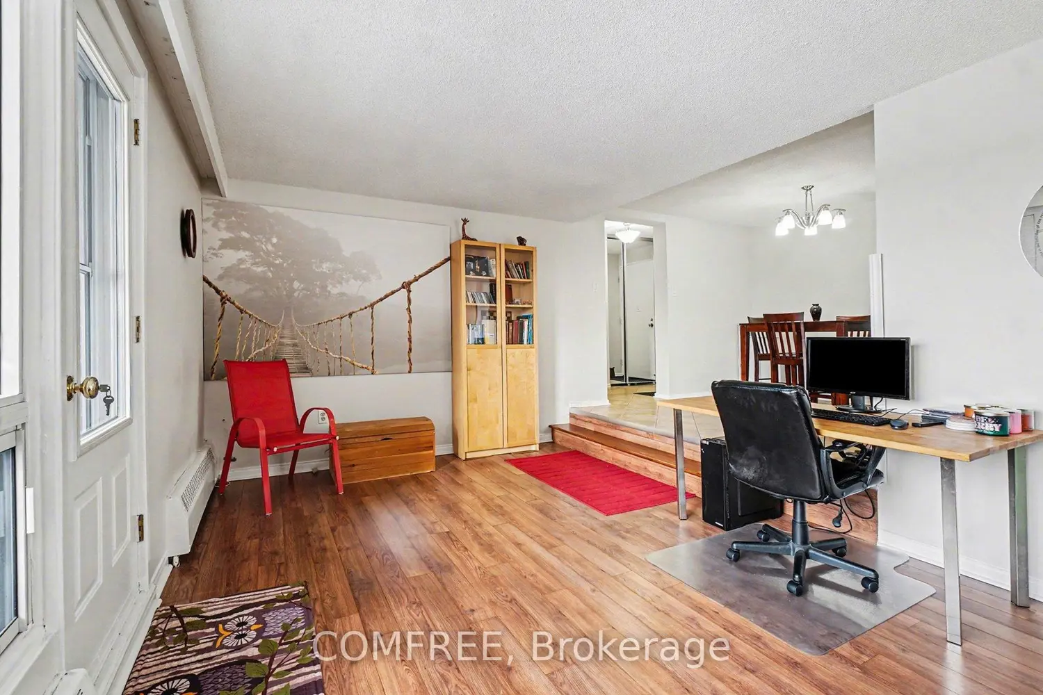 915 Elmsmere Road 817 photo 3