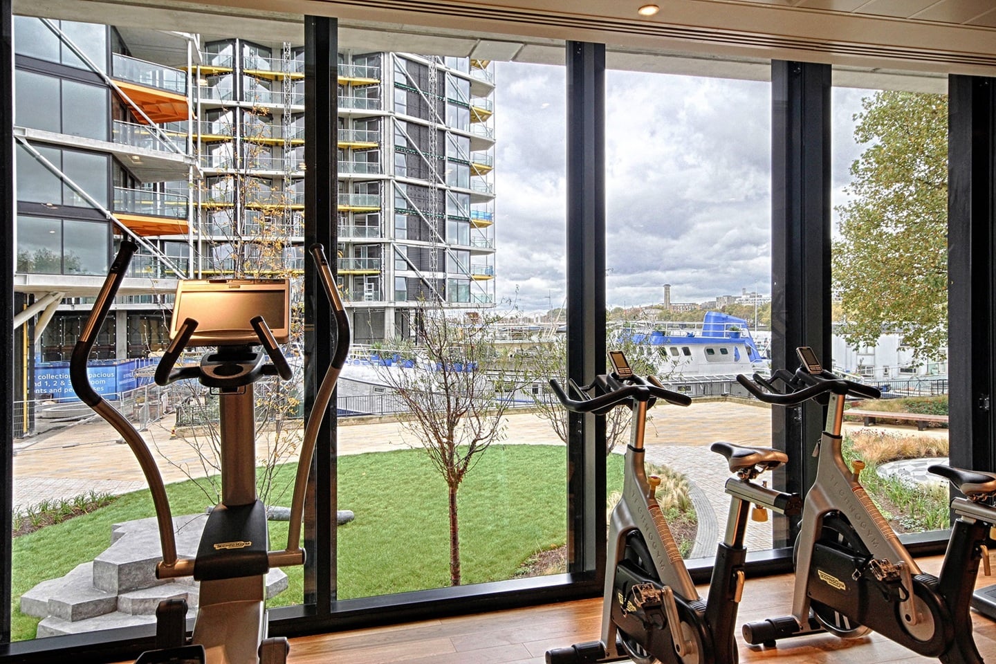 Additional image 15 of 1 Bed Flat, Riverlight Quay, SW11, N1 7GU