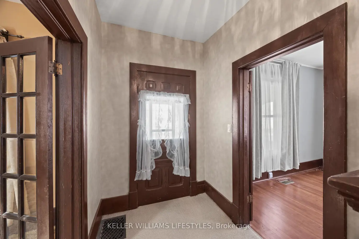 Additional image 5 of 136 Queen Street