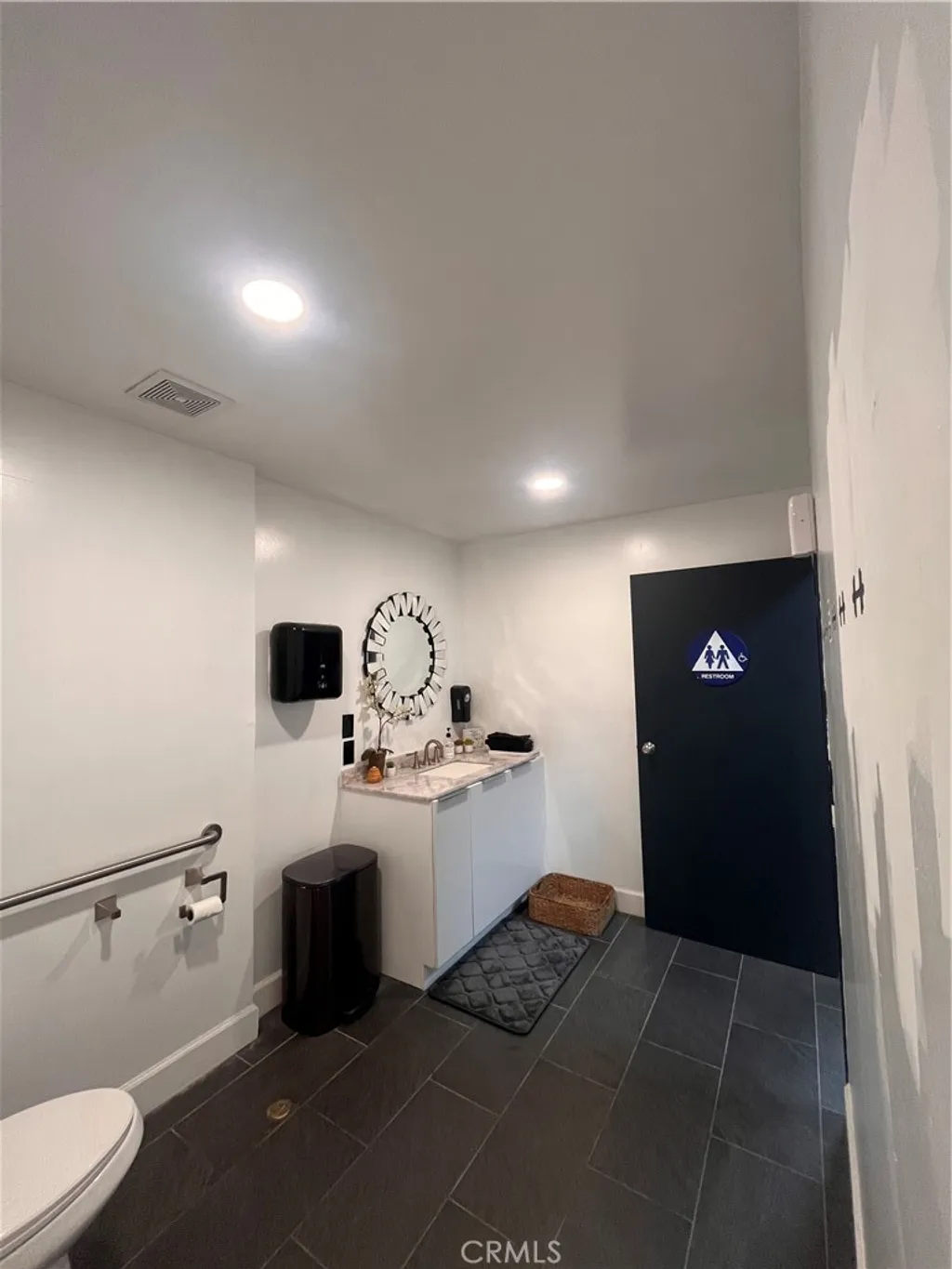 Additional image 21 of 19564 S Ventura Boulevard, Tarzana, CA 91356