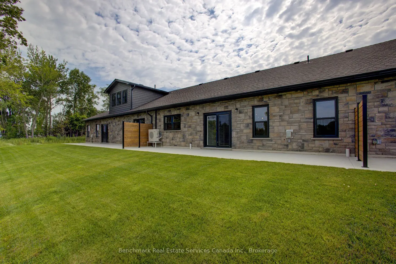 Additional image 12 of 1182 Queen Street 52