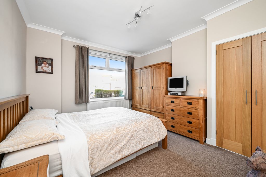 Additional image 7 of 3 bed flat for sale36 Hunter Terrace, Loanhead EH20