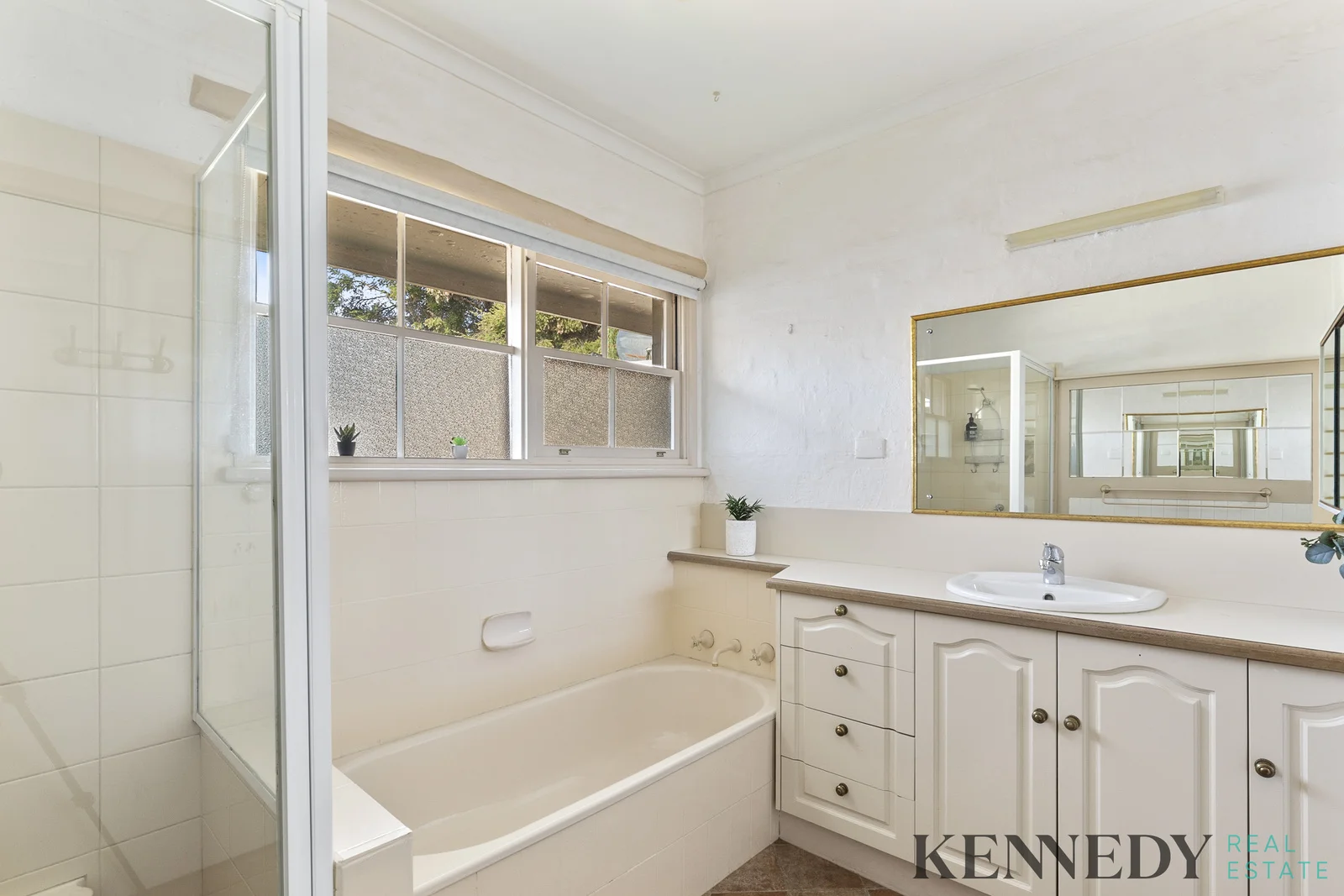 Additional image 16 of 20A Irvine Parade, Yarrawonga VIC 3730