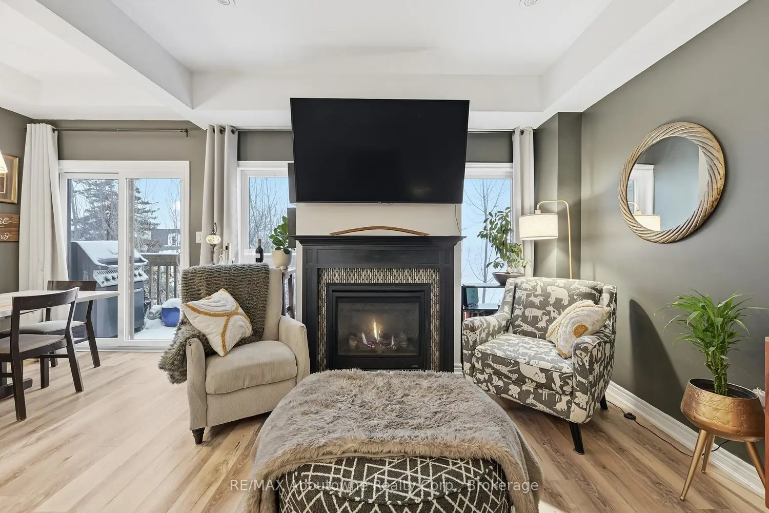 Additional image 8 of 3969 Crown Street