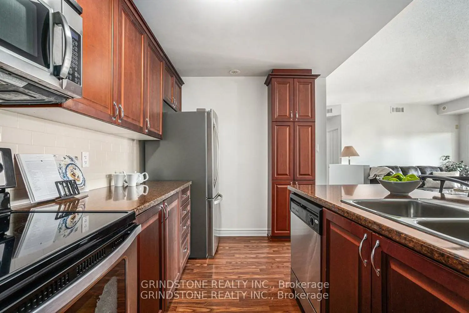 Additional image 12 of 137 Harthill Way L