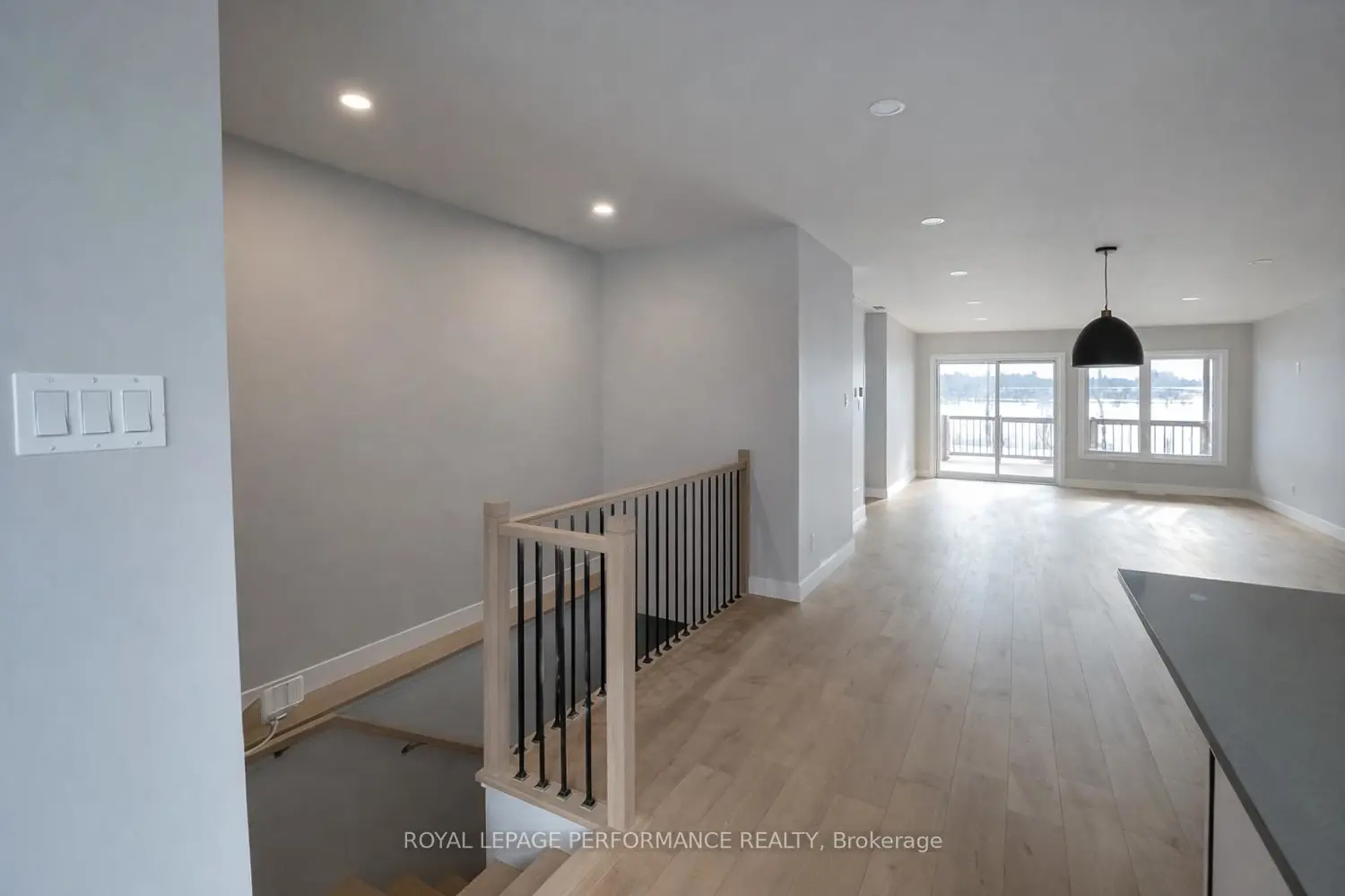 Additional image 4 of 3676-3678 Front Road