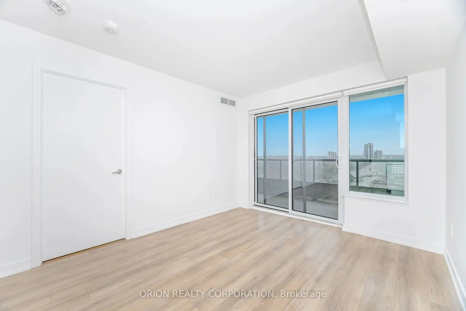 Additional image 6 of 1480 Bayly Street 1103