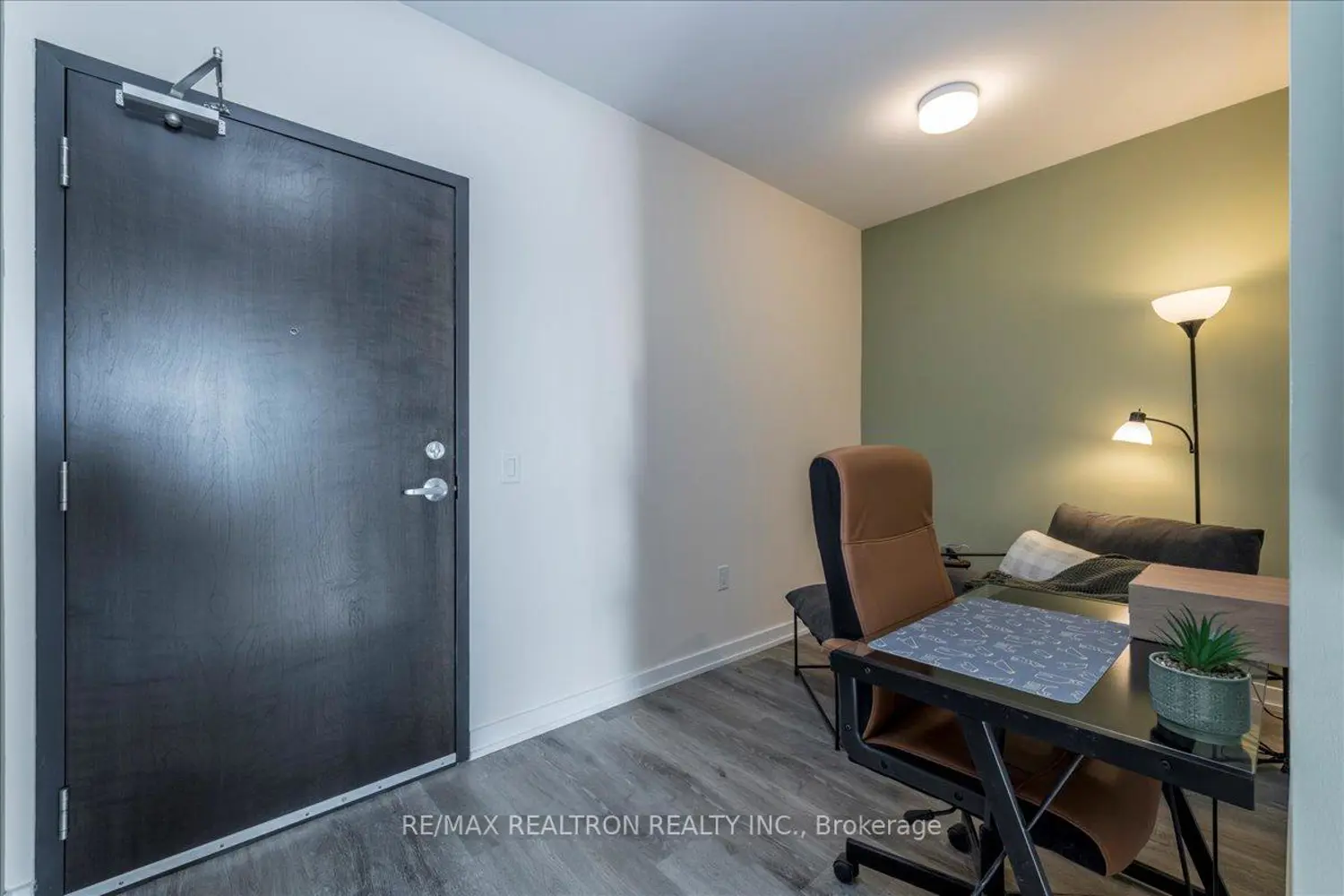 Additional image 2 of 430 Essa Road 224