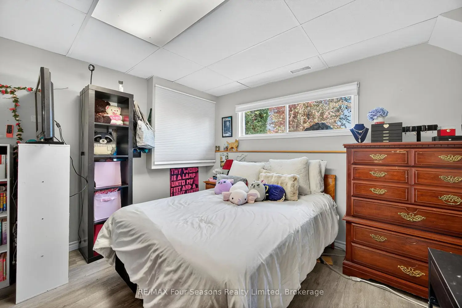 Additional image 13 of 7 Batteaux Road