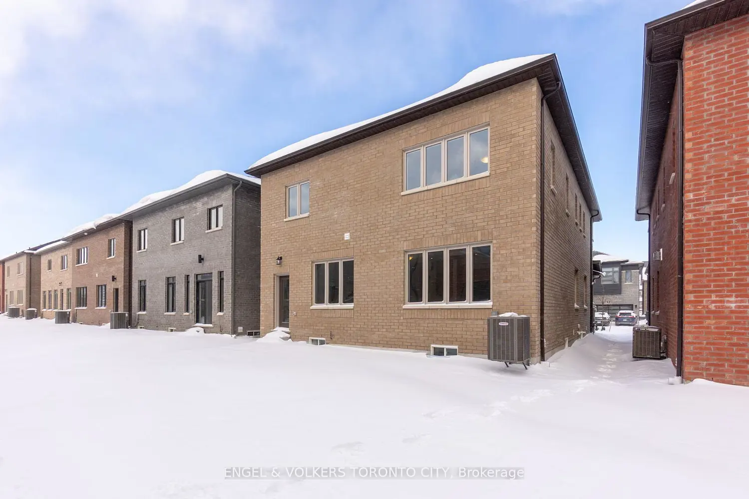 Additional image 19 of 58 Claremont Drive