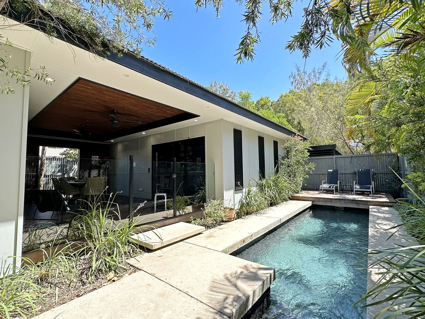 27 Pandanus Dr, Horseshoe Bay QLD 4819