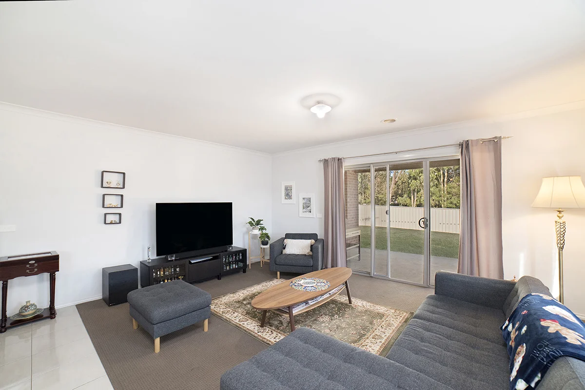 Additional image 6 of 7 School Court, Hamilton VIC 3300