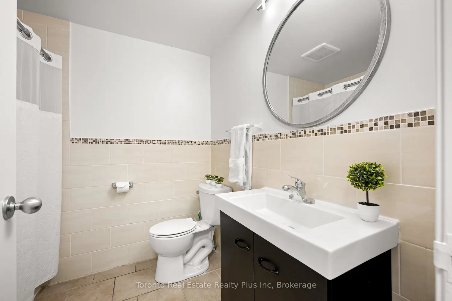 Additional image 8 of 134 Pepperwood Crescent