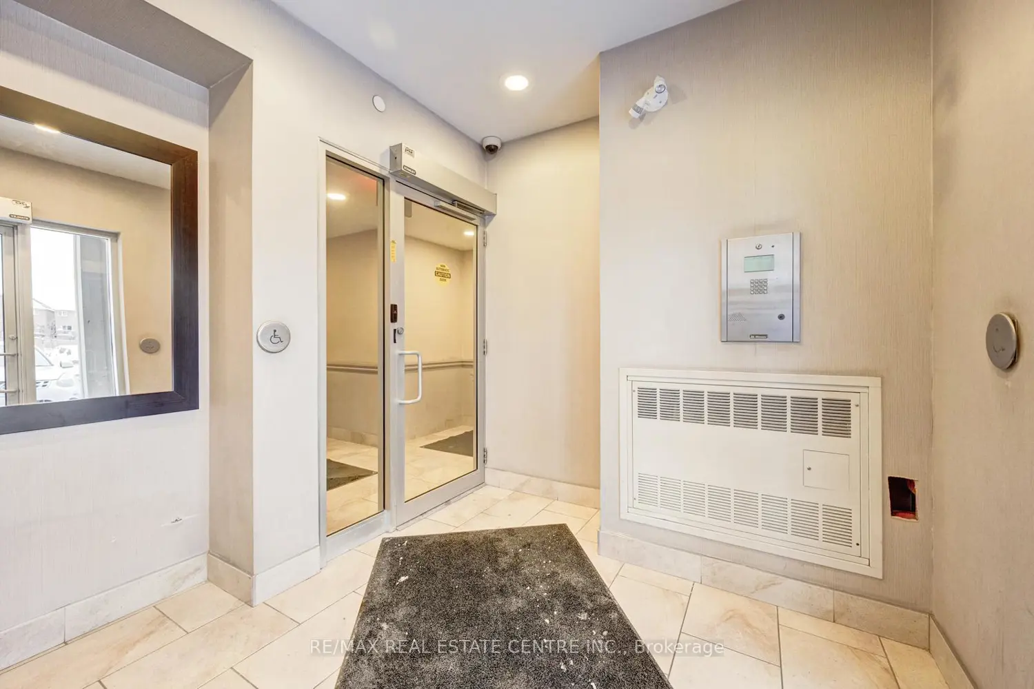 Additional image 4 of 3055 Thomas Street 306