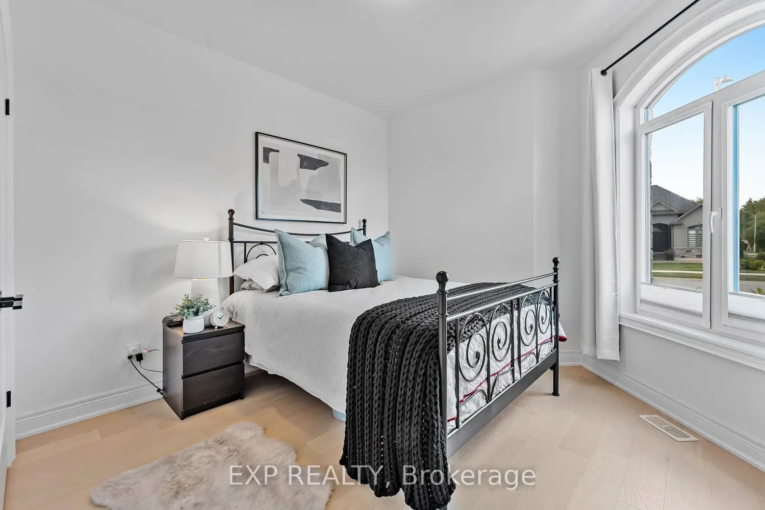 Additional image 9 of 4242 Village Creek Drive