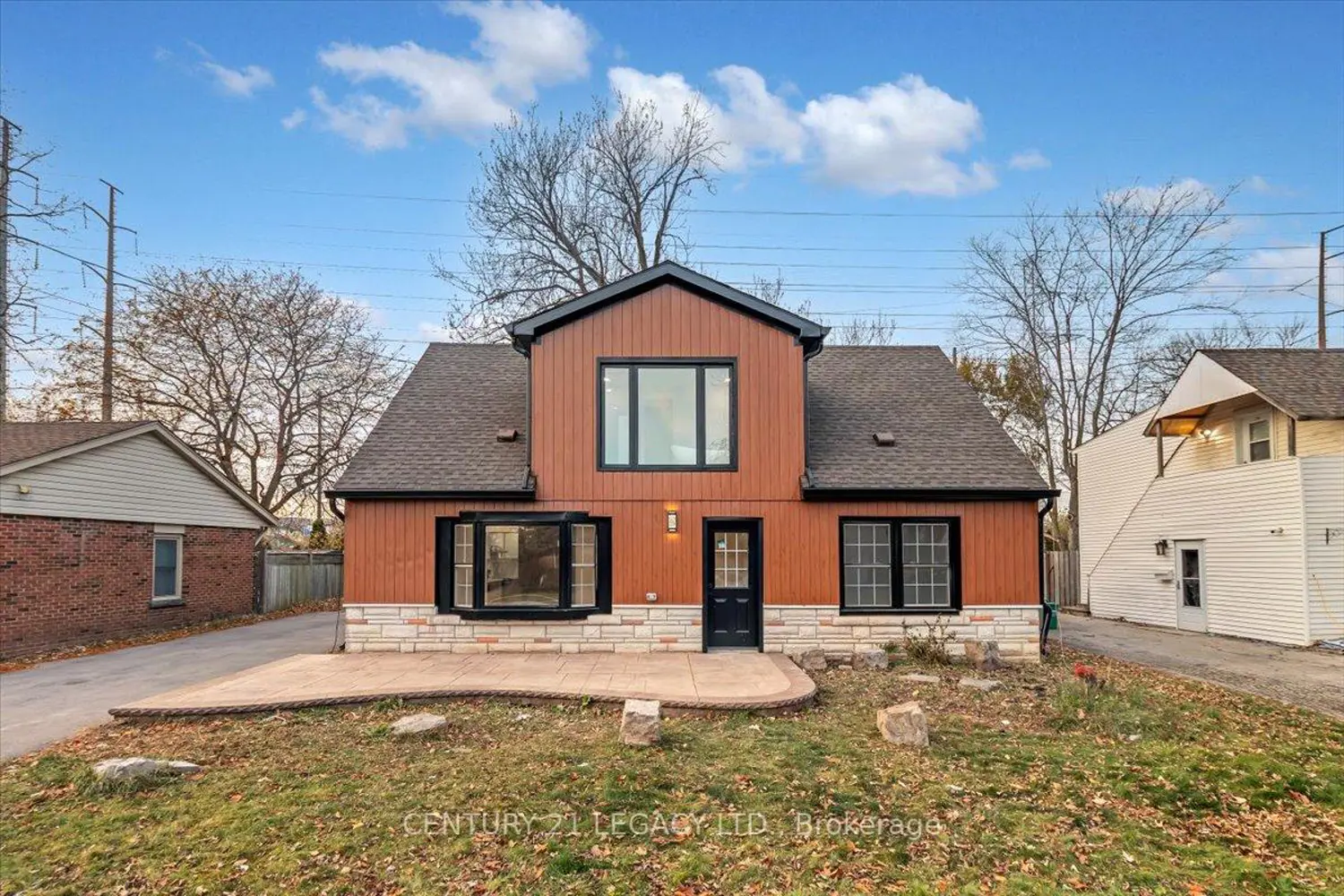 2027 Churchill Avenue