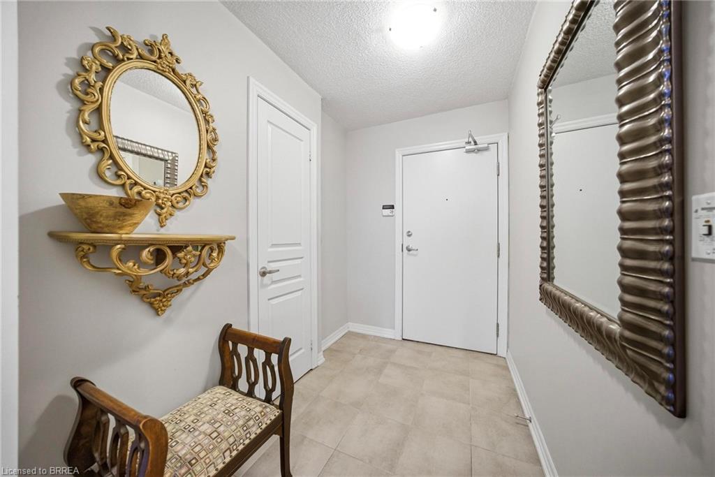 Additional image 6 of 1507-1940 Ironstone Drive, Burlington, ON, L7L 0E4