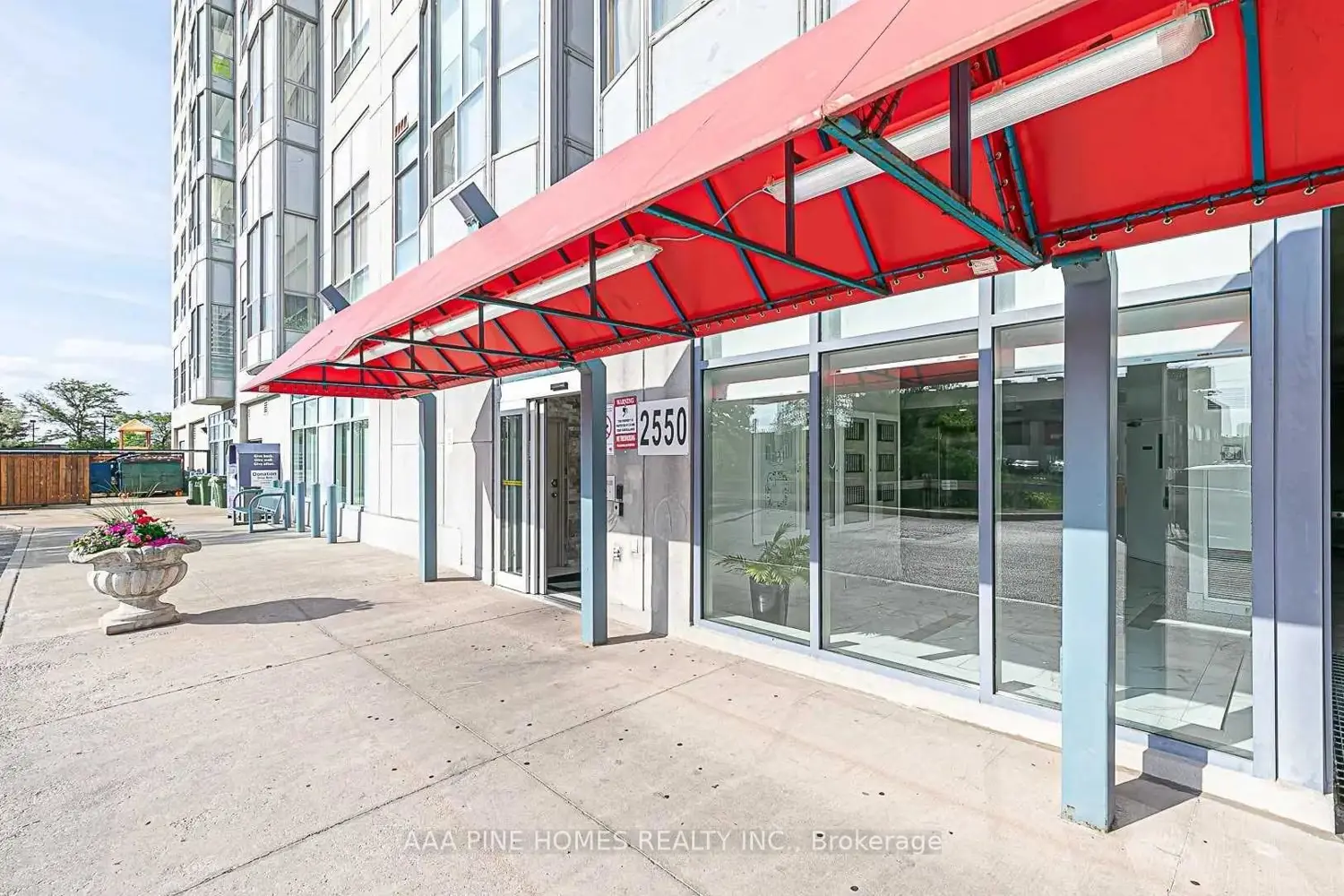 Additional image 15 of 2550 Lawrence Avenue 1111