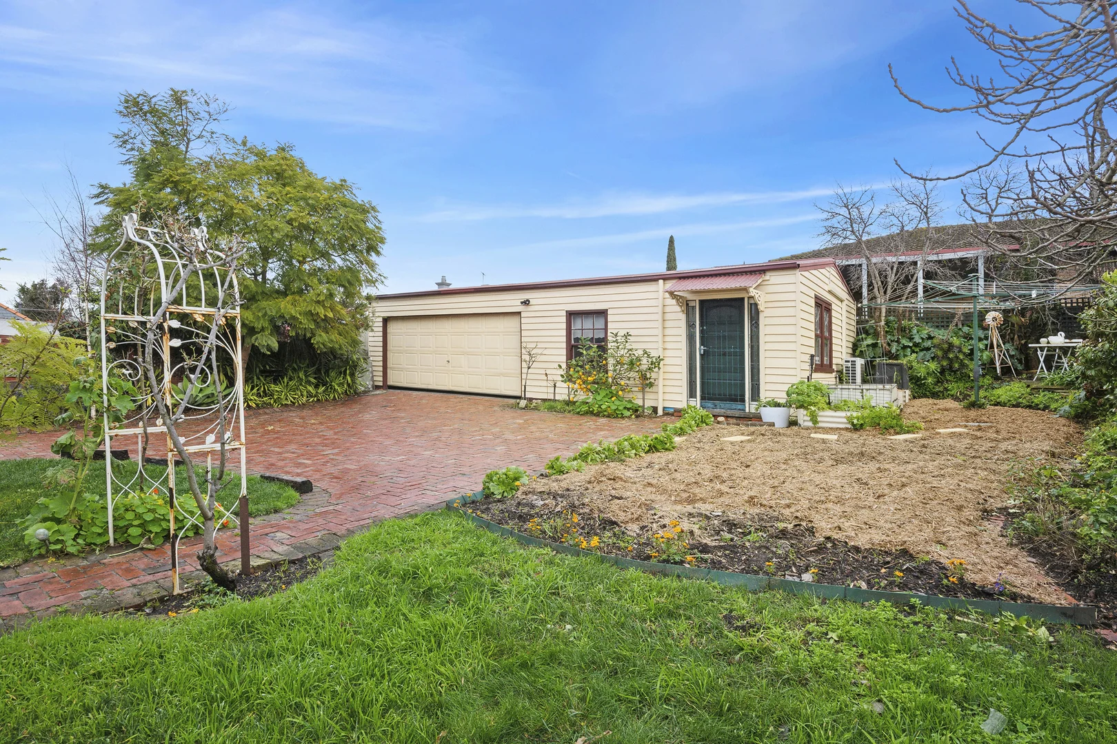 Additional image 12 of 294 Latrobe Terrace, Newtown VIC 3220