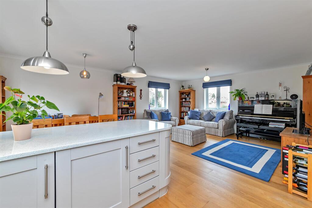 Additional image 10 of Woodstock Road North, St. Albans