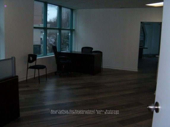 Additional image 2 of 202A-2100 Lawrence Avenue W, Toronto, ON, M9N 3W3