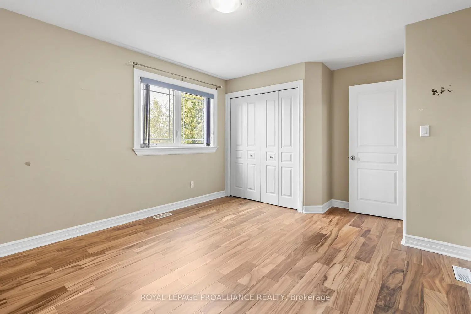 Additional image 14 of 1009 Crestwood Drive