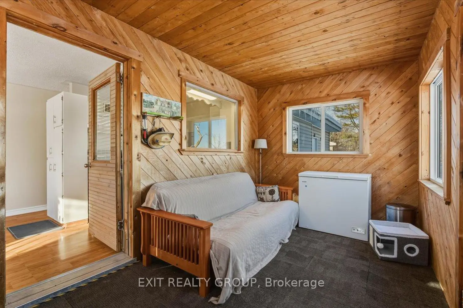 Additional image 11 of 33 Willow Point Road