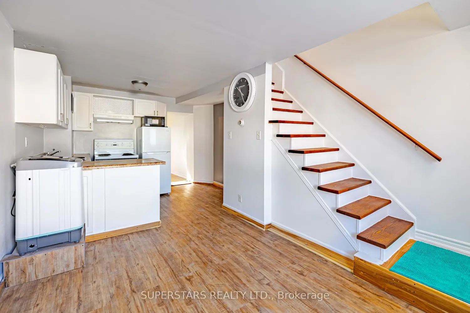 Additional image 3 of 165 1/2 Olive Avenue