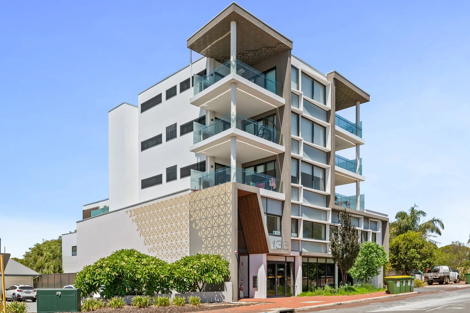 9/136 Riseley Street, Booragoon WA 6154
