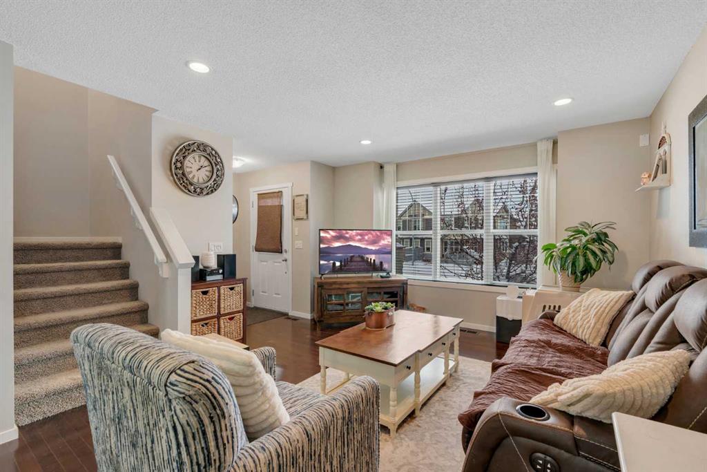 Additional image 3 of 124 Panamount Way NW, Calgary, AB, T3K 0P7