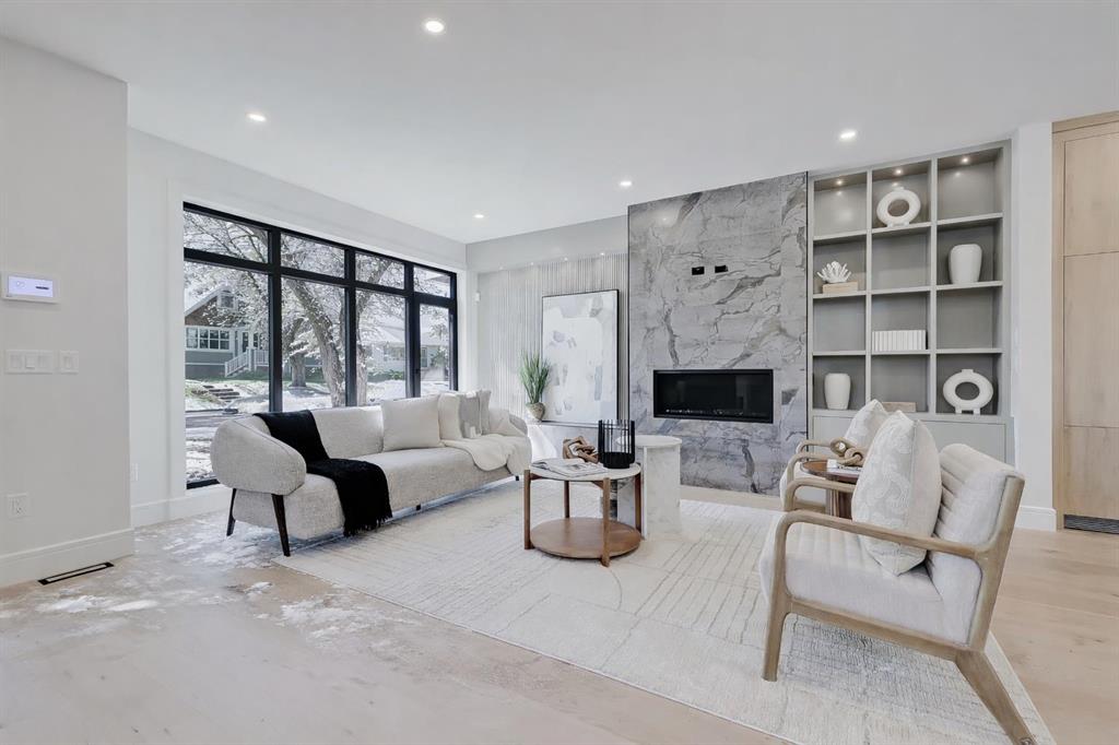 Additional image 3 of 2838 34 Street SW, Calgary, AB, T3E 2W9