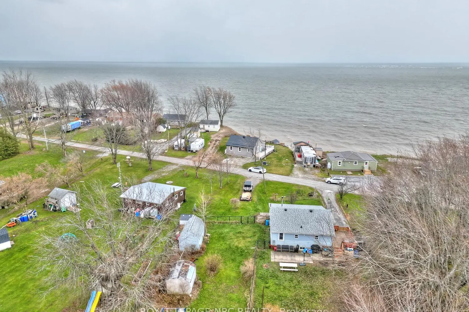 Additional image 19 of 48 Derner Line