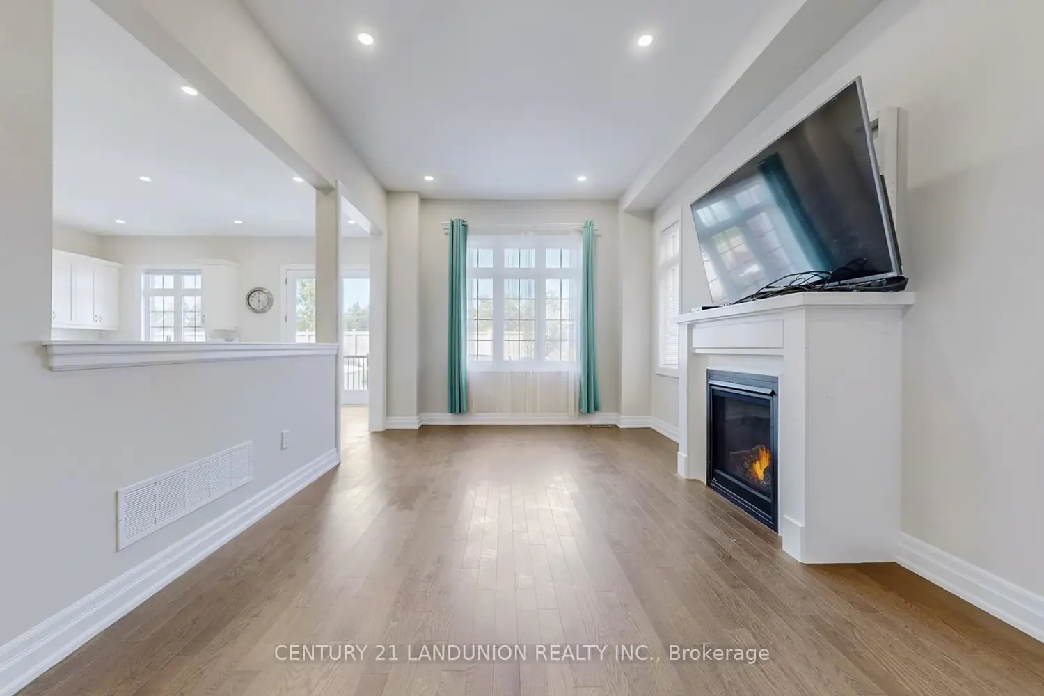 Additional image 5 of 234 Touch Gold Crescent