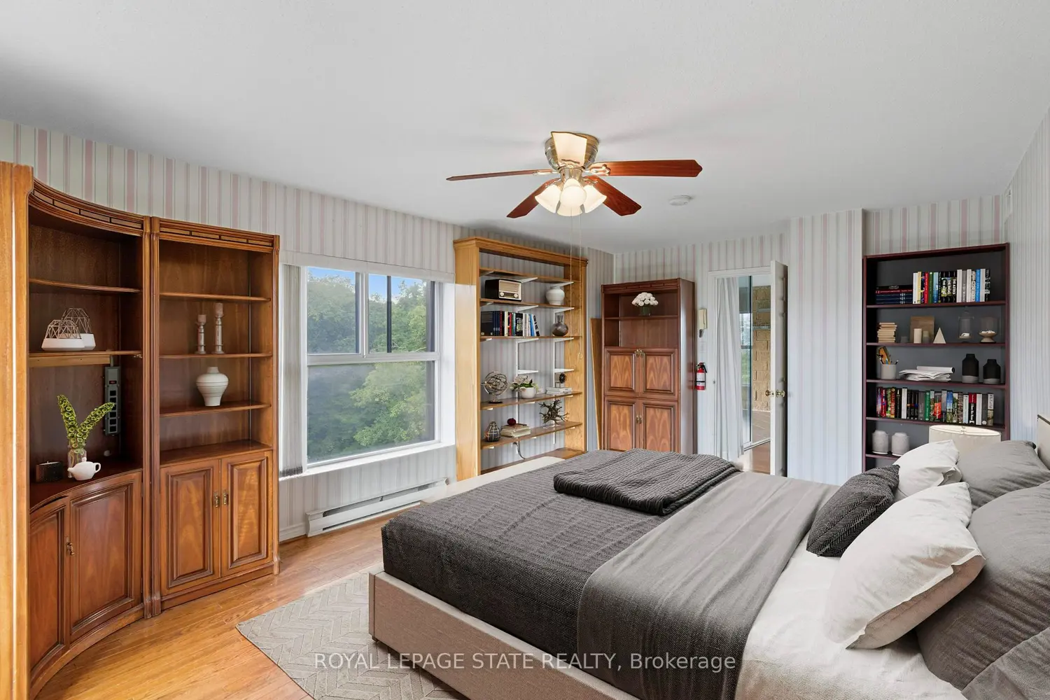 Additional image 11 of 20 Berkley Street 702