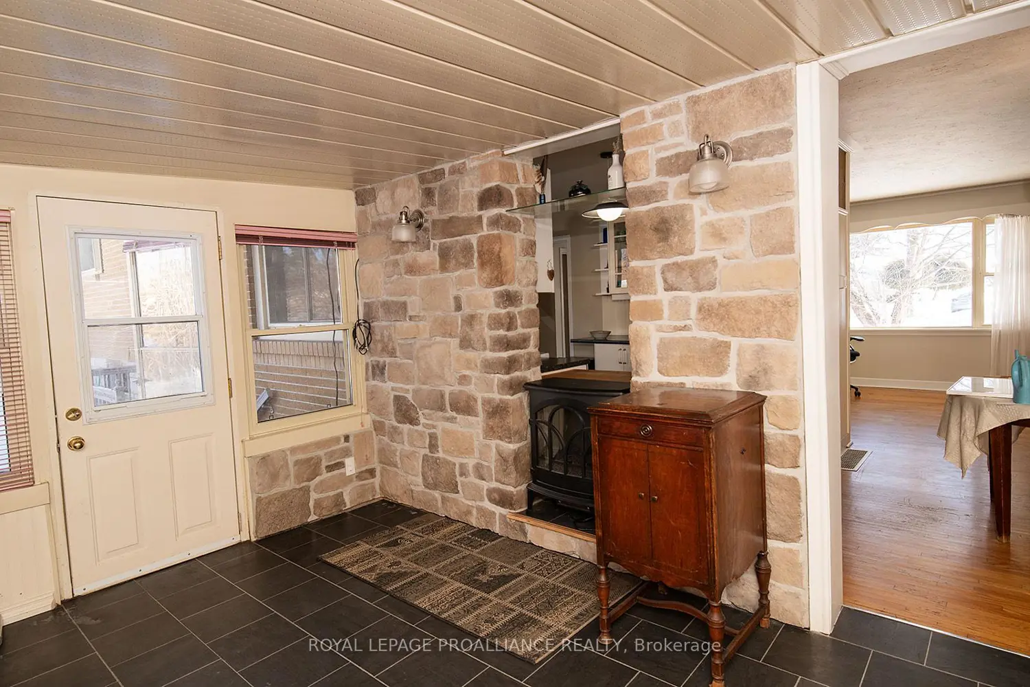 Additional image 11 of 26 Plaza Square