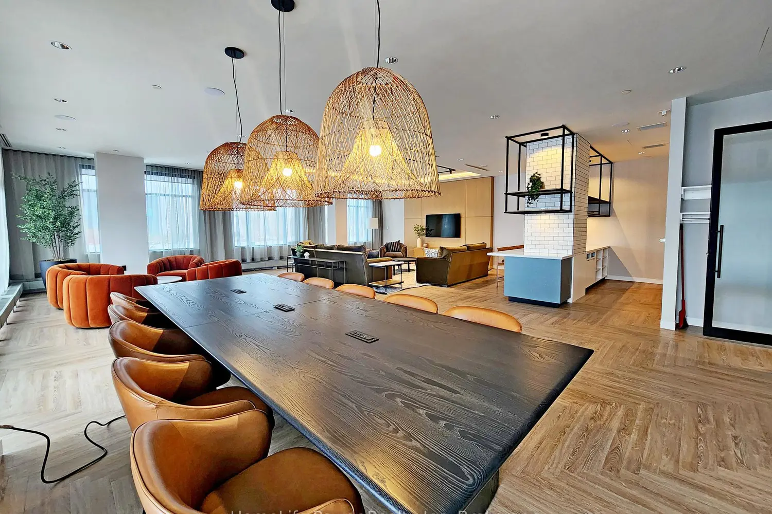 Additional image 9 of 2495 Eglinton Avenue 1902