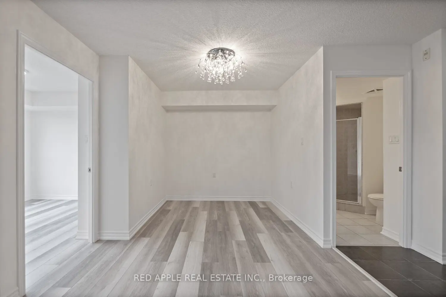 Additional image 4 of 872 Sheppard Avenue 213