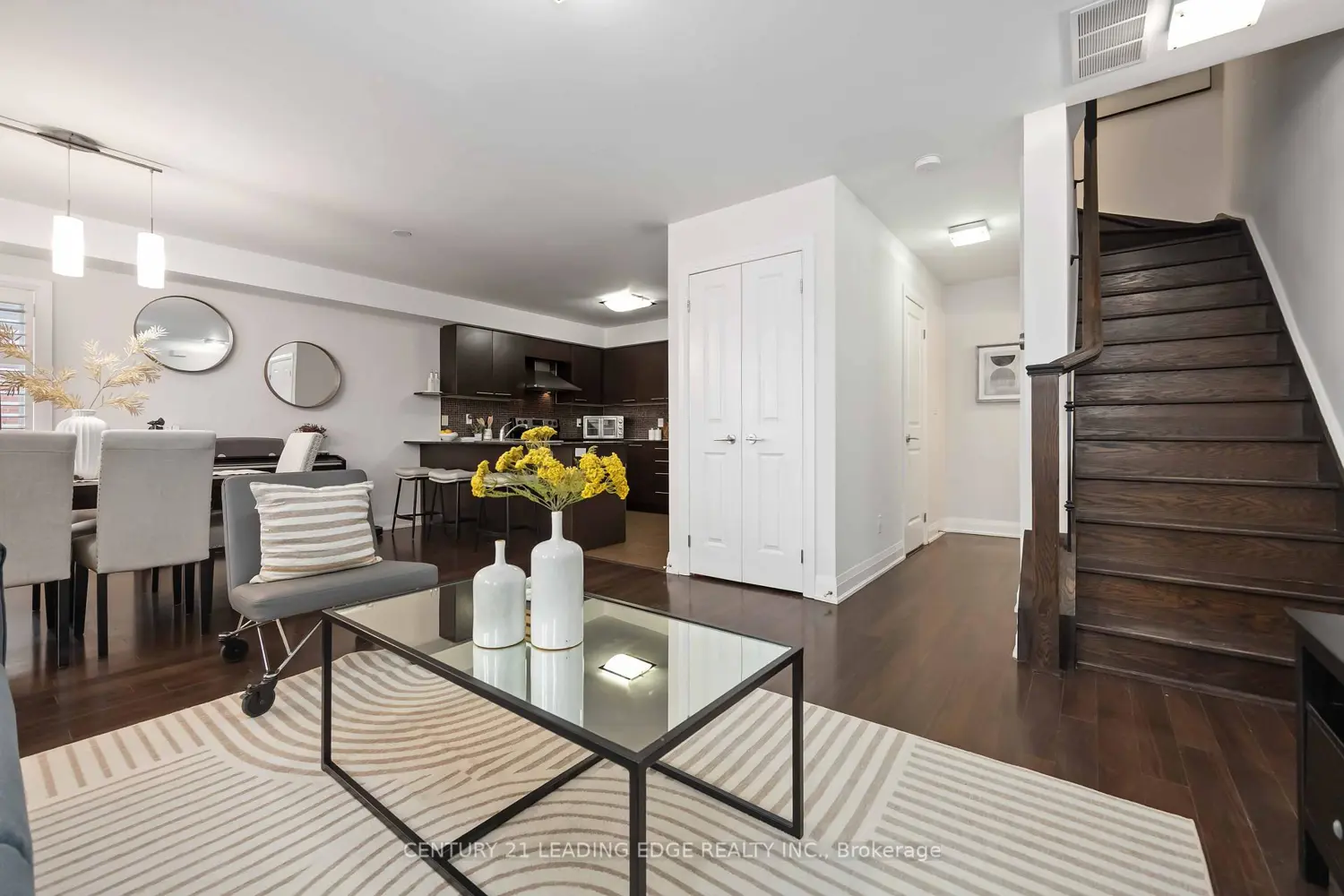 Additional image 10 of 326 John Street 285