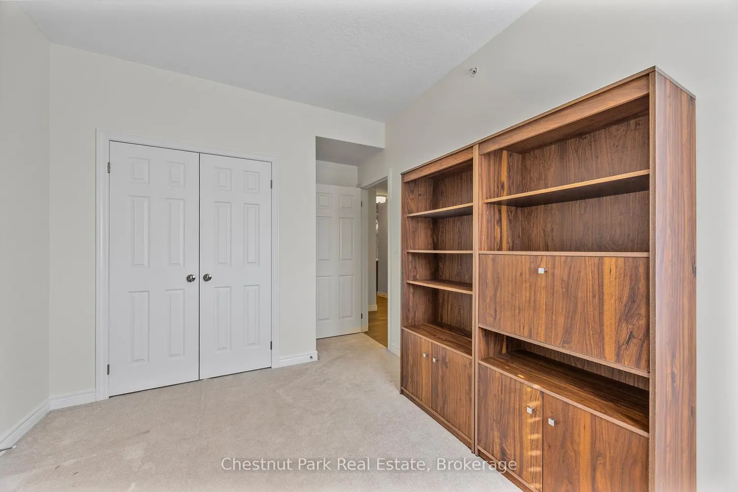 Additional image 18 of 1 Chamberlain Crescent 304