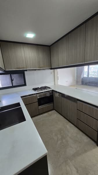 Additional image 4 of 8 Ridgewood Close